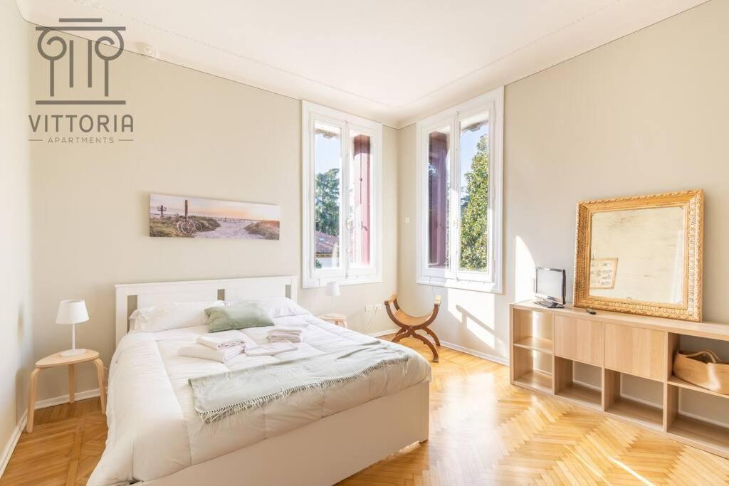 Vittoria Apartments: Viale Dante Vicenza Eksteriør billede